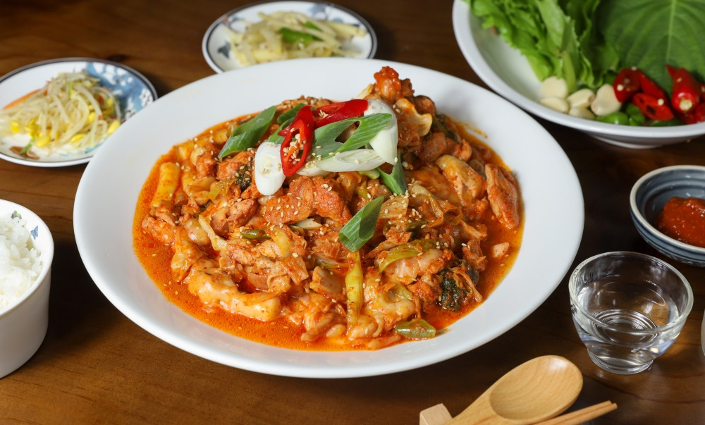 당황 춘천닭갈비 100%국내산 냉장 닭다리살 1kg (3인분)