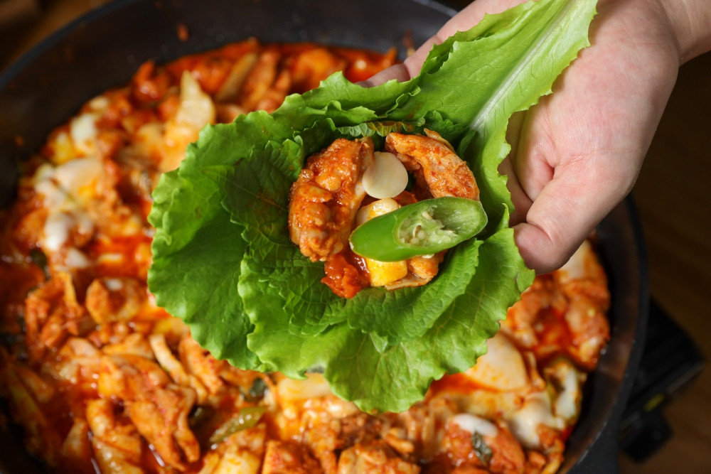 당황 춘천닭갈비 100%국내산 냉장 닭다리살 1kg (3인분)
